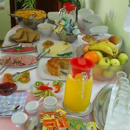 Residencial Melba 3*