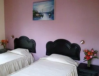 Residencial Melba 3*